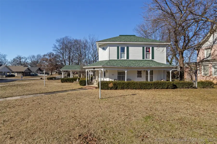 403 N Choctaw Avenue, Claremore, OK 74017 - #3