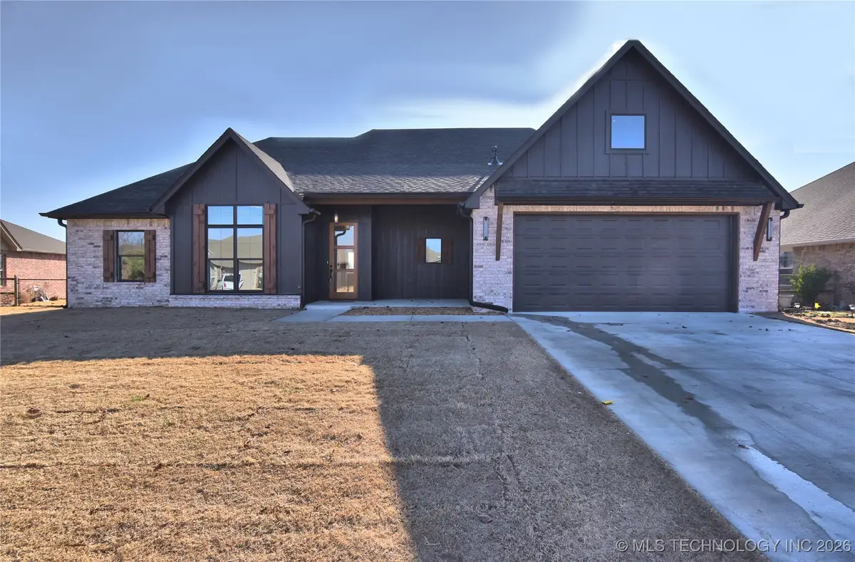 25245 S Creekbank Trail, Claremore, OK 74019 - Image #1