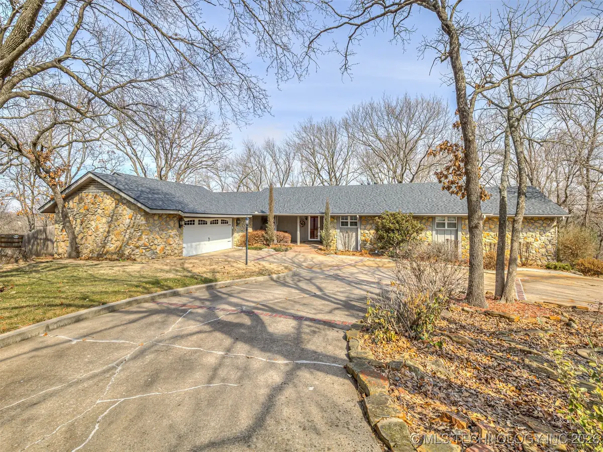 1201 Dogwood Court, Bartlesville, OK 74006 - Image #1