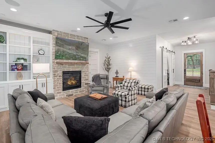 12427 Atlantic Drive, Kingston, OK 73439 - Image #3