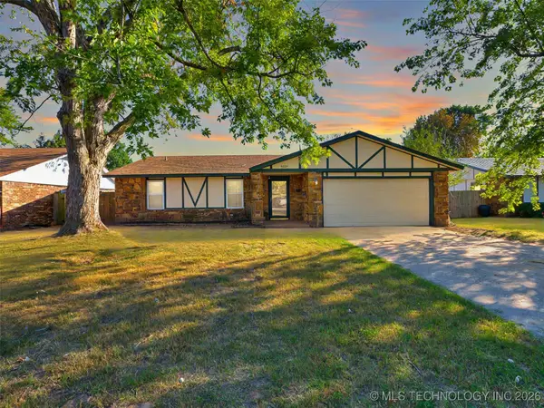 8804 E 134th Street S, Bixby, OK 74008