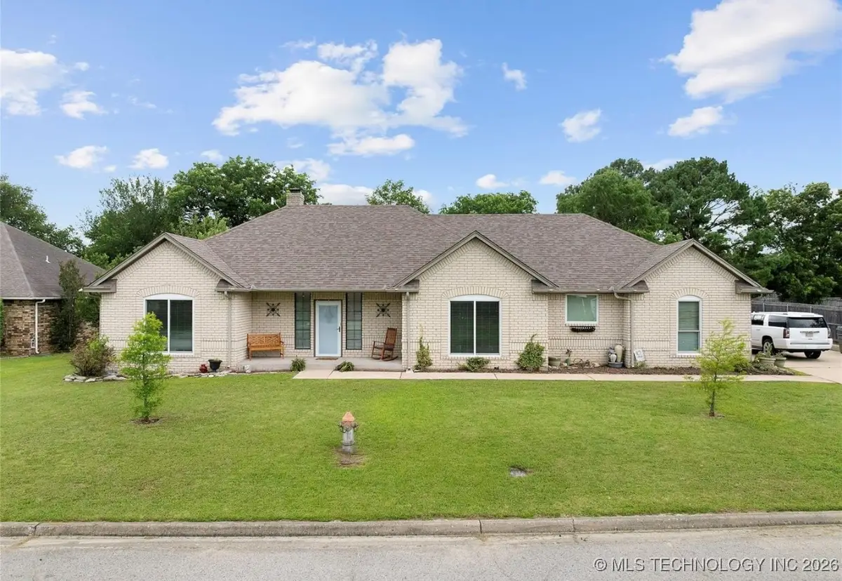 1507 Southern Hills Dr, Ardmore, OK 73401 - #1