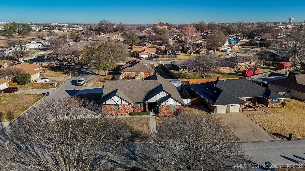 2011 NW 8th, Ardmore, OK 73401 - Image #1