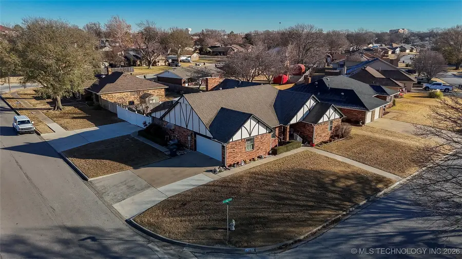 2011 NW 8th, Ardmore, OK 73401 - Image #2