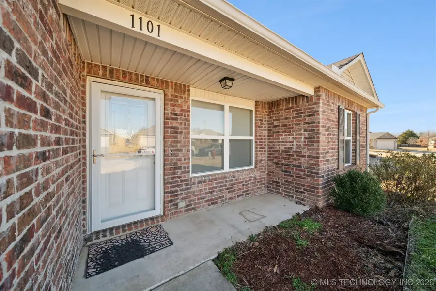 1101 E Quincy Street, Broken Arrow, OK 74012 - Image #2