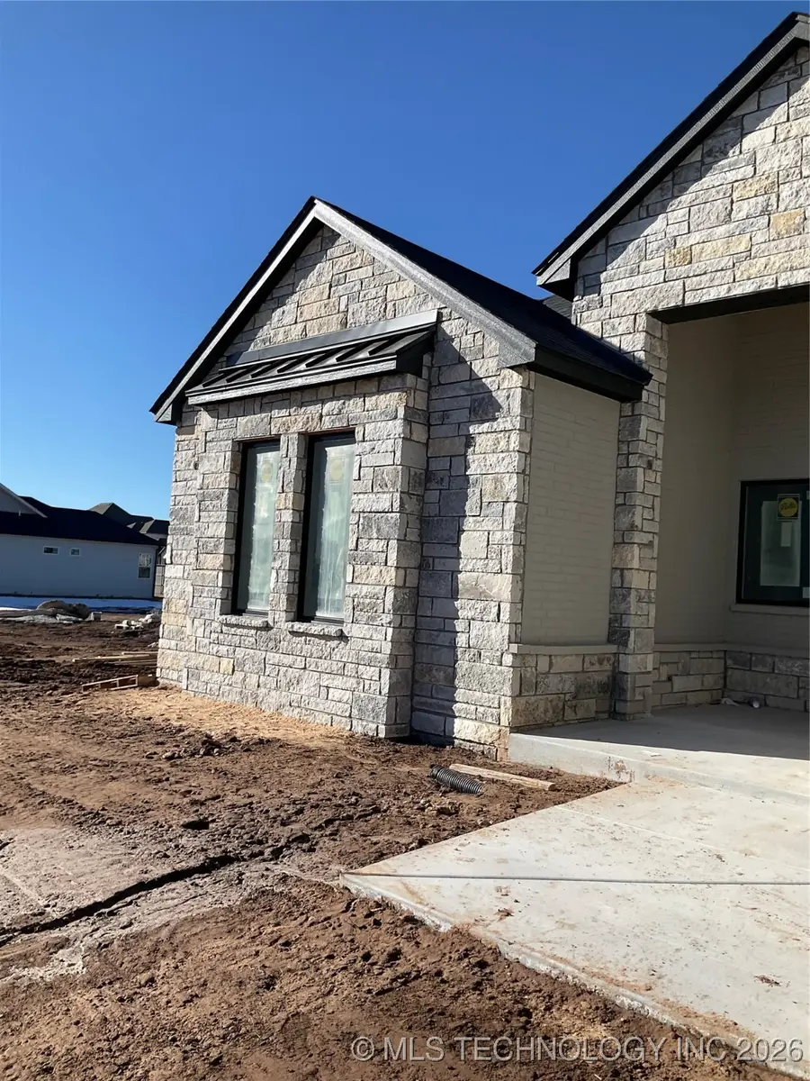 11927 S Vandalia Avenue, Tulsa, OK 74103 - Image #2