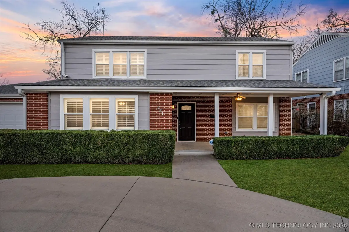 221 E 18th Street, Bartlesville, OK 74003 - Image #1