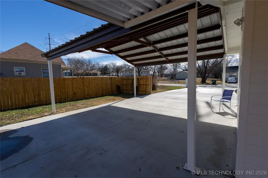 1012 W Tulsa, Sulphur, OK 73086 - Image #2