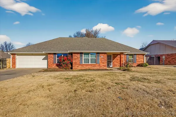 2704 SE Hillsboro Road, Bartlesville, OK 74006