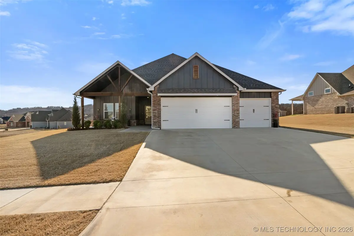 18960 Orchard Circle, Catoosa, OK 74015 - Image #1