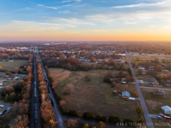 1 N Pierce Avenue, Wagoner, OK 74467