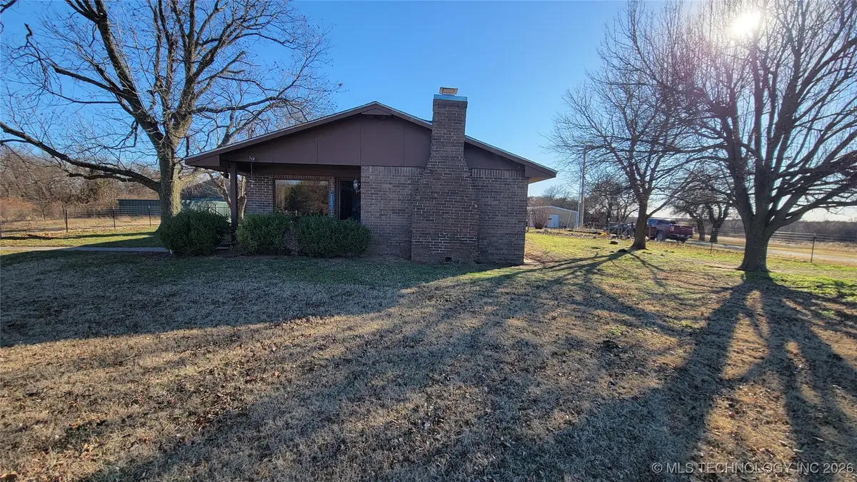 975 Cox City Road, Rush Springs, OK 73082 - Image #1