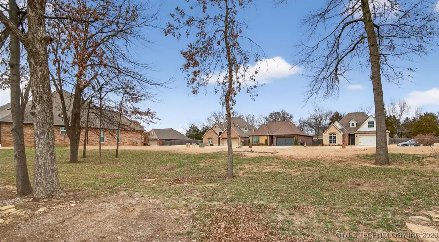 3223 Boardwalk Court, Bartlesville, OK 74006 - Image #3
