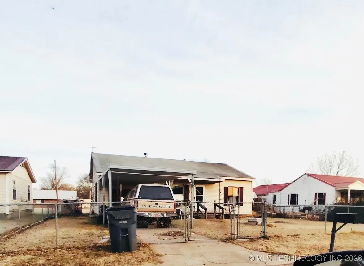805 W Skelton Street, Okmulgee, OK 74447 - Image #1