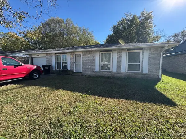 1918 E 61st Street N, Tulsa, OK 74130