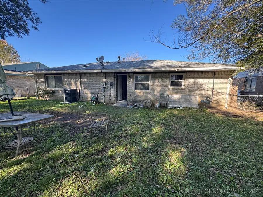 1918 E 61st Street N, Tulsa, OK 74130 - Image #2