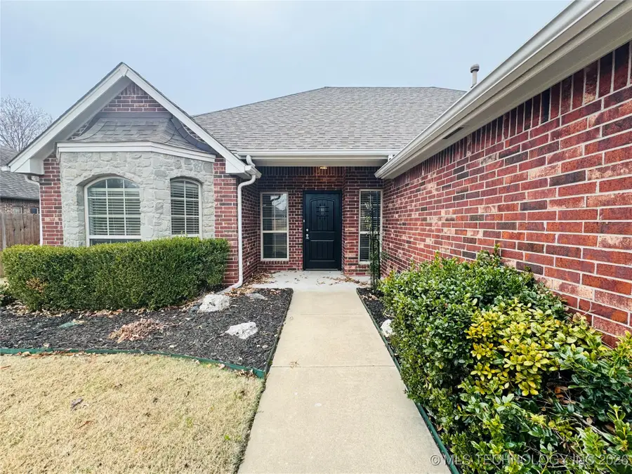 9206 N 95th East Place, Owasso, OK 74055 - #3