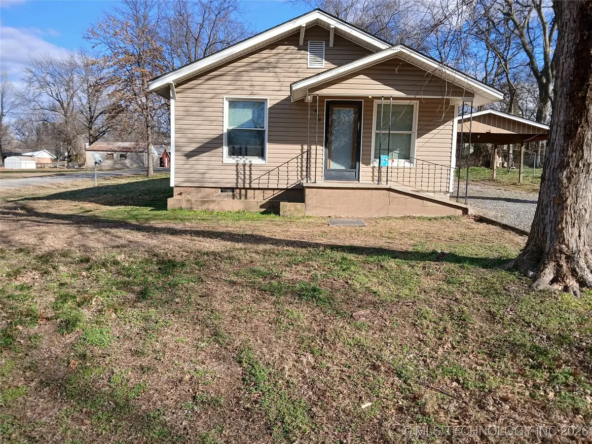 404 N Washington Avenue, Wagoner, OK 74467 - Image #1