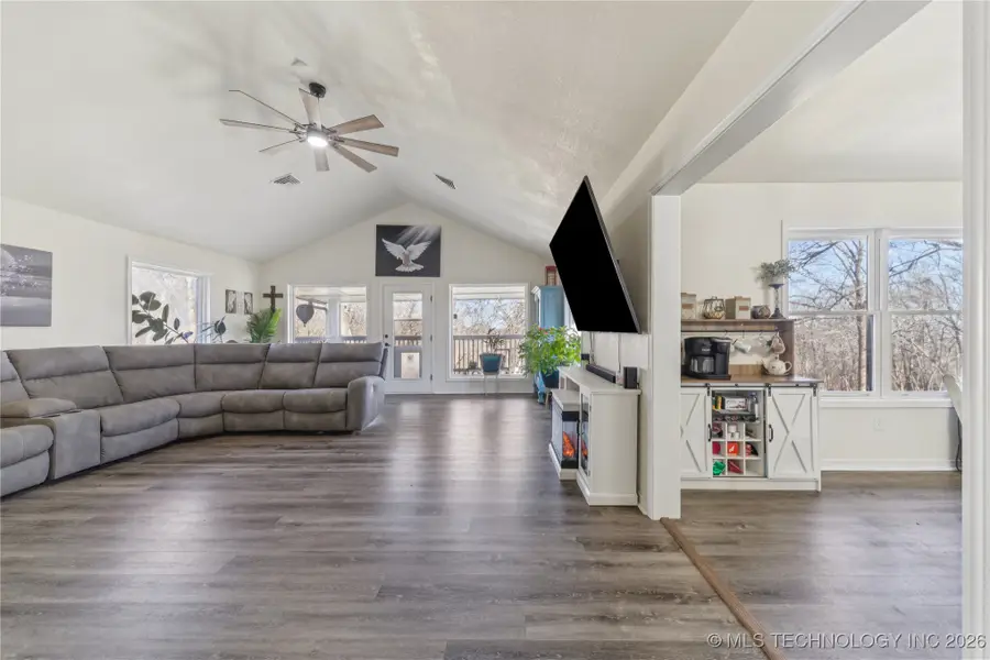 1701 N Hopi Street, Chouteau, OK 74337 - Image #2