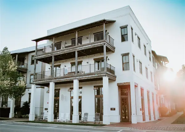 29 Water Street #8, Carlton Landing, OK 74432