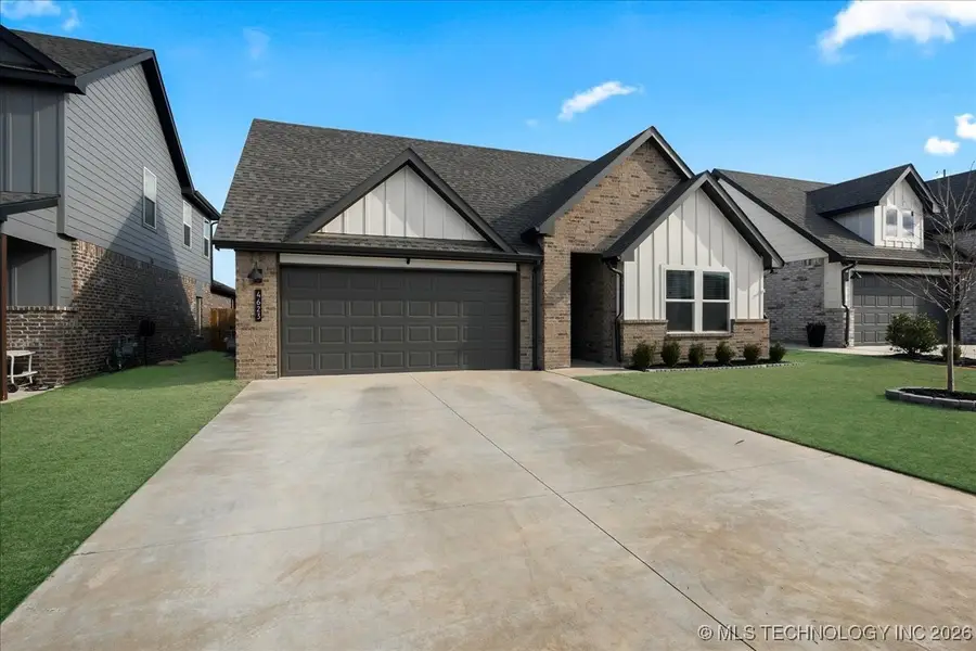 4623 S Chestnut Avenue, Broken Arrow, OK 74011 - Image #2