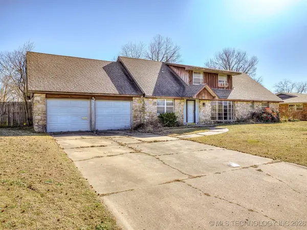 1032 Grandview Road, Bartlesville, OK 74006