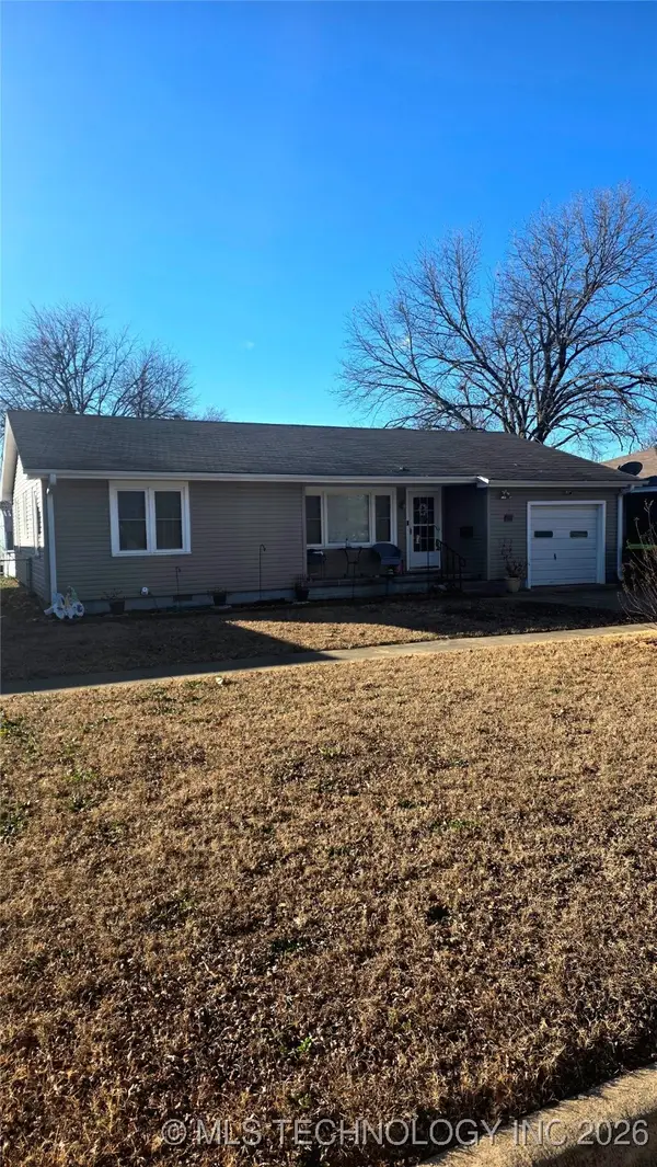 705 W 20th, Ada, OK 74820