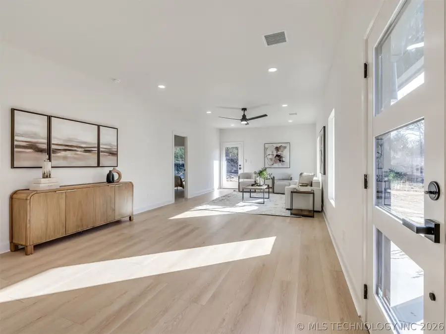 209 N Leahy Street, Sapulpa, OK 74066 - #3