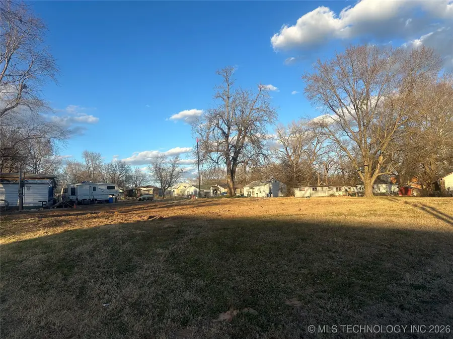 1018 S Dogwood Avenue, Okmulgee, OK 74447 - Image #2