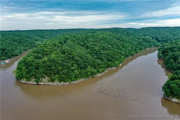 64004 E 222nd Road, Wyandotte, OK 74370