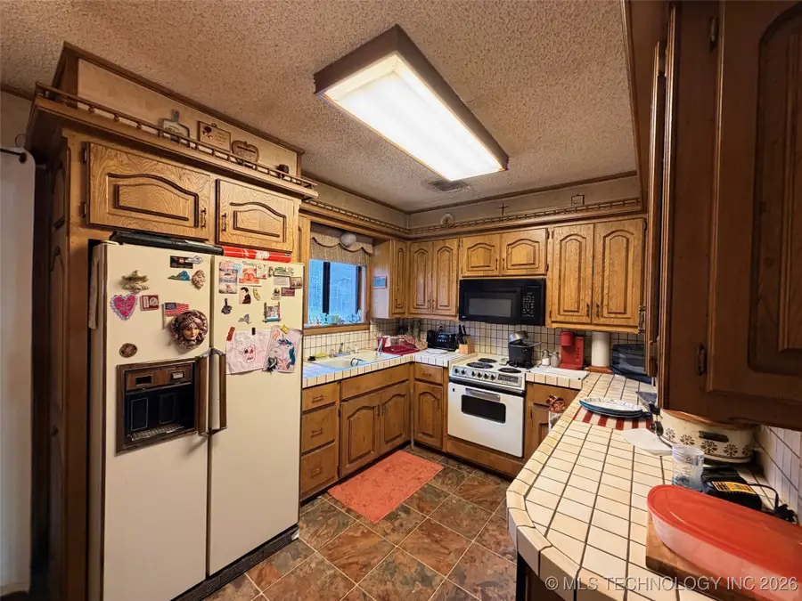 1108 E 6th Street, Dewar, OK 74447 - Image #3