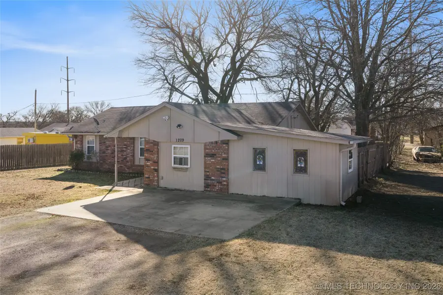 1209 W Chickasha, Sulphur, OK 73086 - Image #3