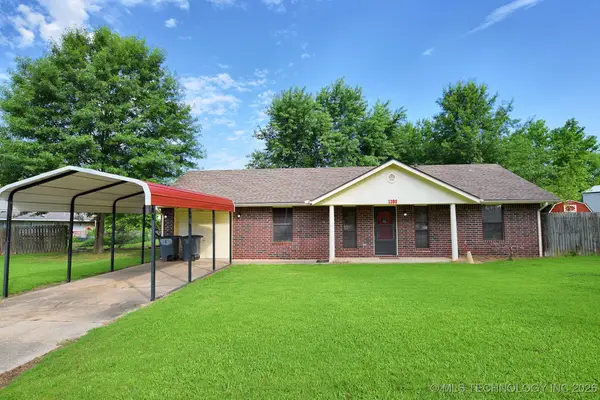 1208 SW 14th Court, Wagoner, OK 74467