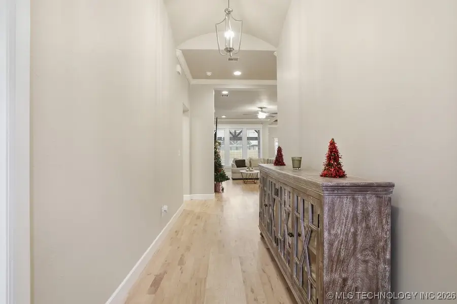 2818 E Quaker Street, Broken Arrow, OK 74014 - Image #2