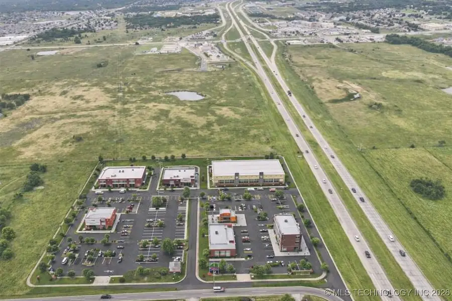 13802 E 122nd Street N, Collinsville, OK 74021 - #2