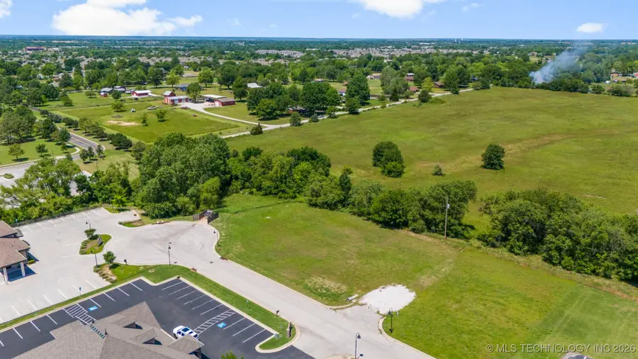 12805 E 101st Place, Owasso, OK 74055 - Image #3