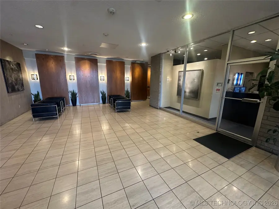 1502 S Boulder Avenue #14L, Tulsa, OK 74119 - Image #2