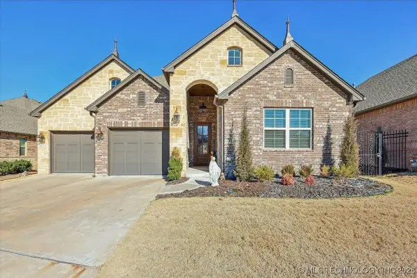 3810 W Orlando Place, Broken Arrow, OK 74011