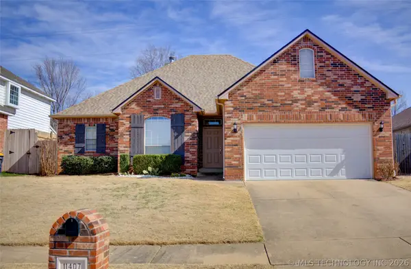 11407 S Locust Avenue, Jenks, OK 74037