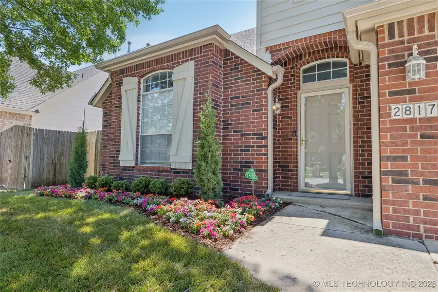 2817 W Oakland Street, Broken Arrow, OK 74012 - Image #2