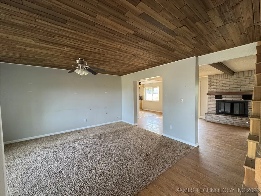 516 W 11th Avenue, Bristow, OK 74010 - #2