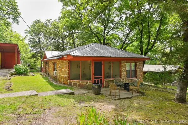 58 Oak Street, Locust Grove, OK 74352