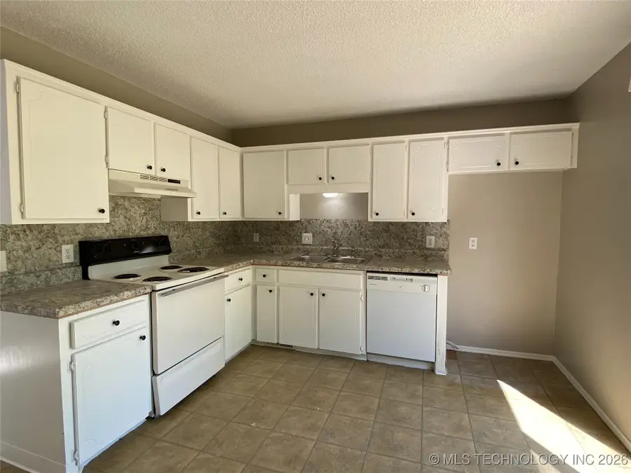 11129 S Date Street, Jenks, OK 74037 - #3