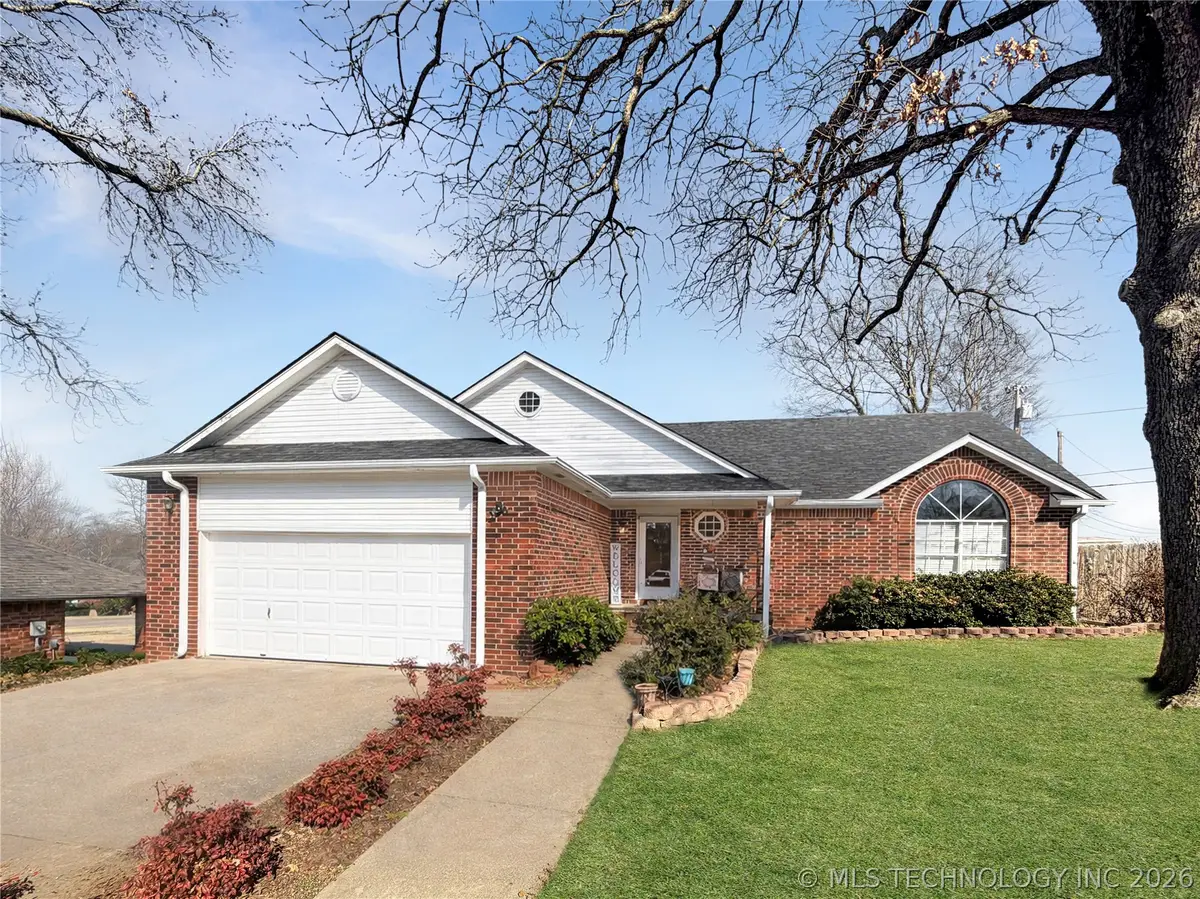 117 Oakwood Drive, Tahlequah, OK 74464 - #1