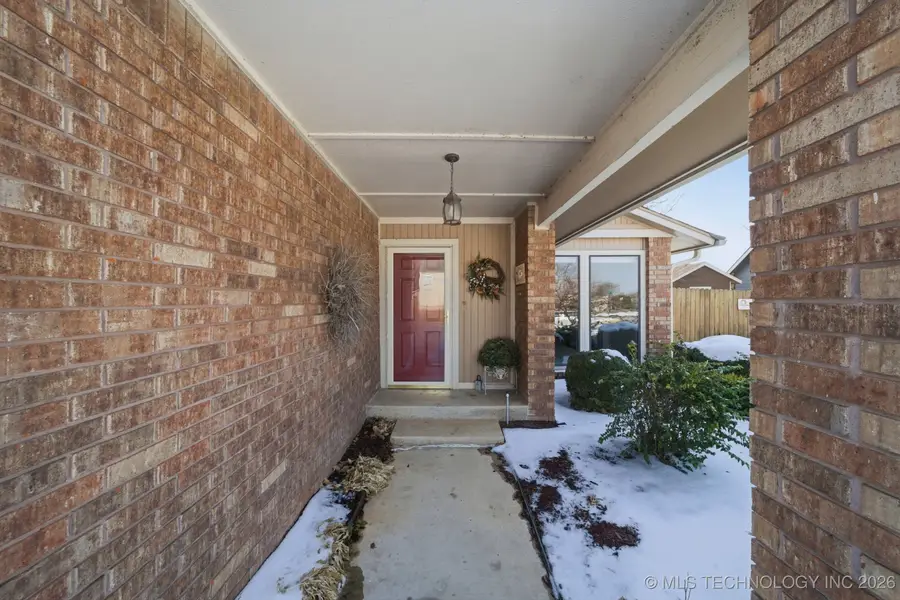 110 W 114th Street, Jenks, OK 74037 - #3