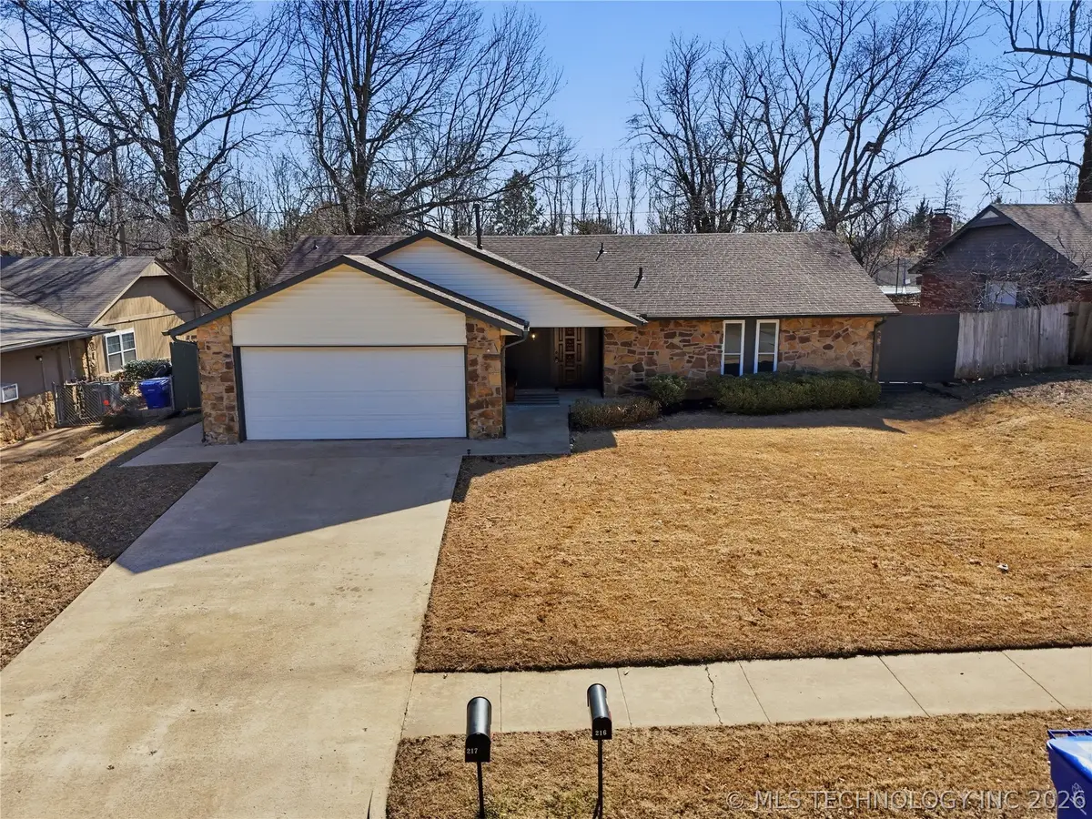 217 W Miami Street, Broken Arrow, OK 74011 - Image #1
