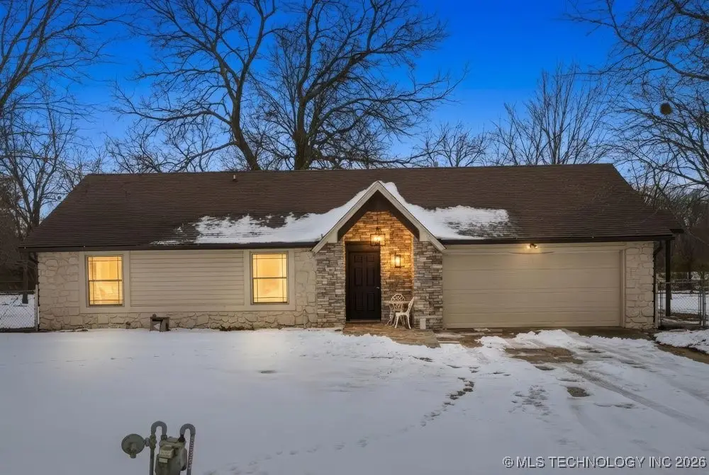 8558 E Melody Court, Claremore, OK 74019 - Image #1