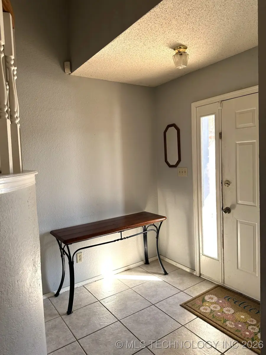 10026 S 93rd Avenue E, Tulsa, OK 74133 - Image #2