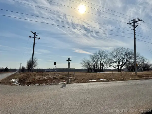 W Oak Street, Skiatook, OK 74070