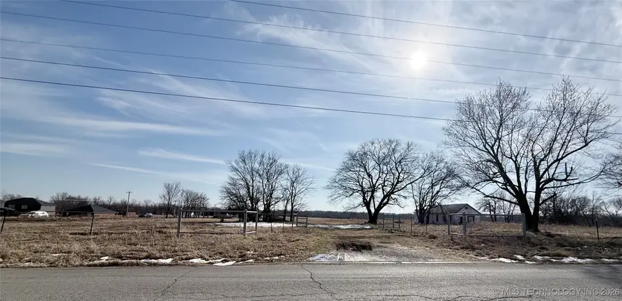 W Oak Street, Skiatook, OK 74070 - #2